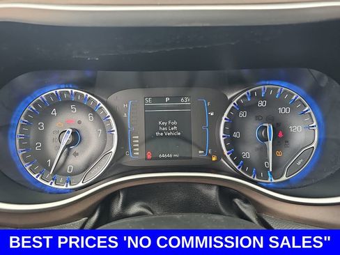 Used 2018 Chrysler Pacifica Touring-L FWD image 20