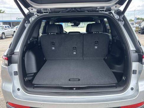 New 2026 Jeep Grand Cherokee Altitude RWD image 6