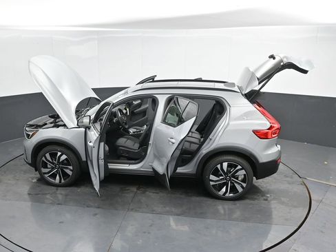 New 2025 Volvo XC40 B5 Ultra w/ Climate Package image 52