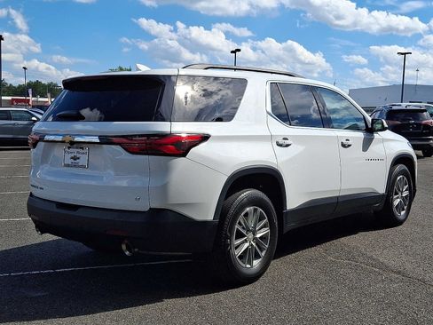 Used 2023 Chevrolet Traverse LT AWD/4WD image 7