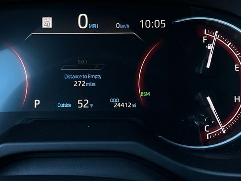 Used 2025 Toyota RAV4 XLE image 38