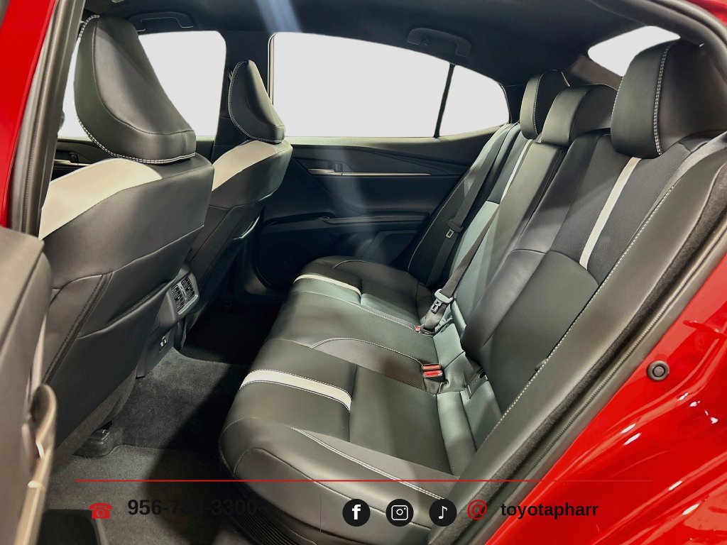 Used 2026 Toyota Camry Hybrid w/ Convenience Package FWD image 21