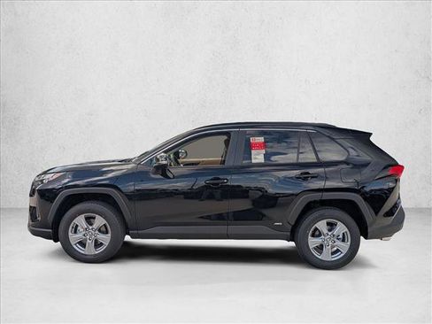 New 2025 Toyota RAV4 LE image 5