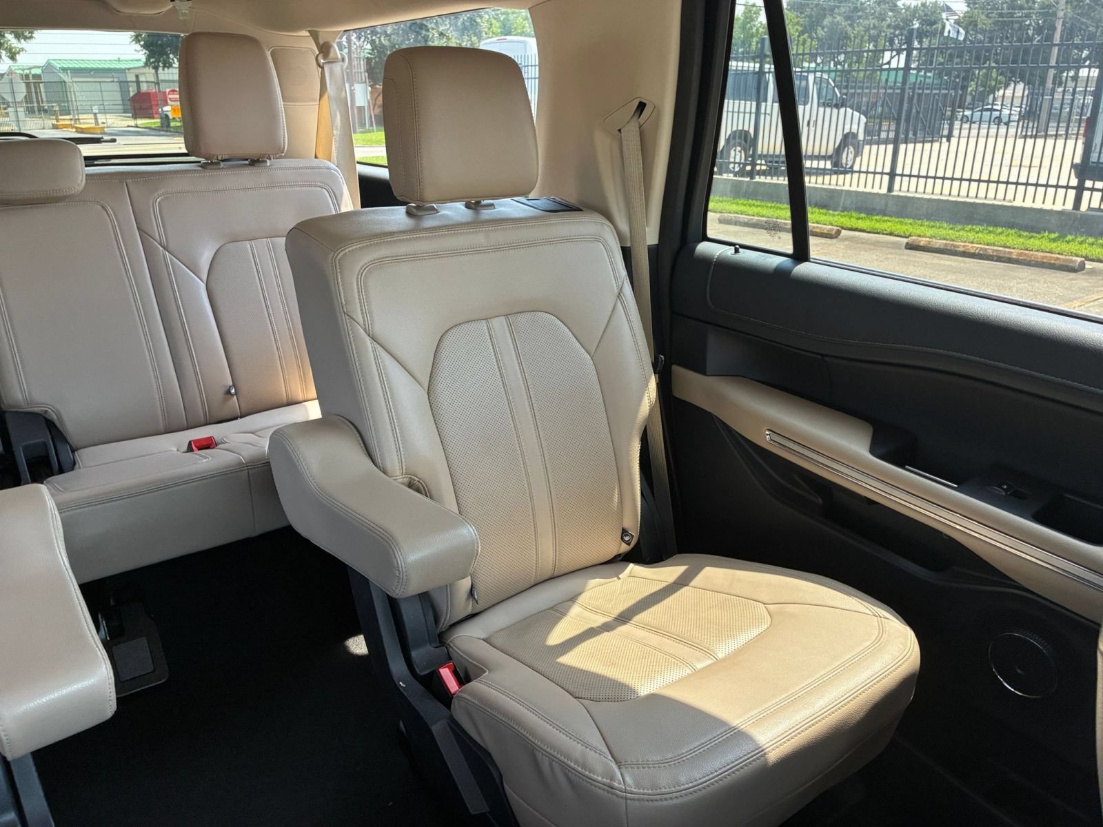 Used 2024 Ford Expedition Max Limited RWD image 41