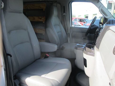 Used 2011 Ford E-250 and Econoline 250 w/ PWR Group image 8