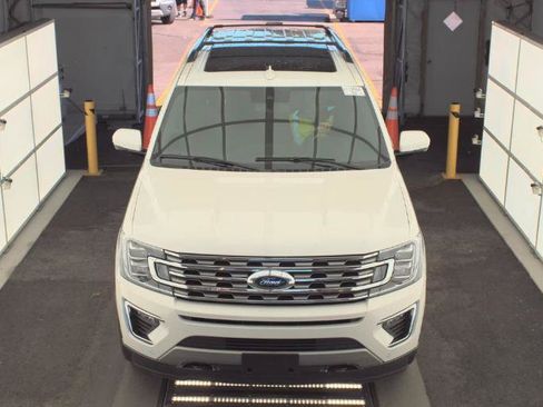 Used 2019 Ford Expedition Max Limited RWD image 2