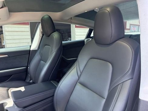 Used 2022 Tesla Model 3 Long Range AWD/4WD image 10