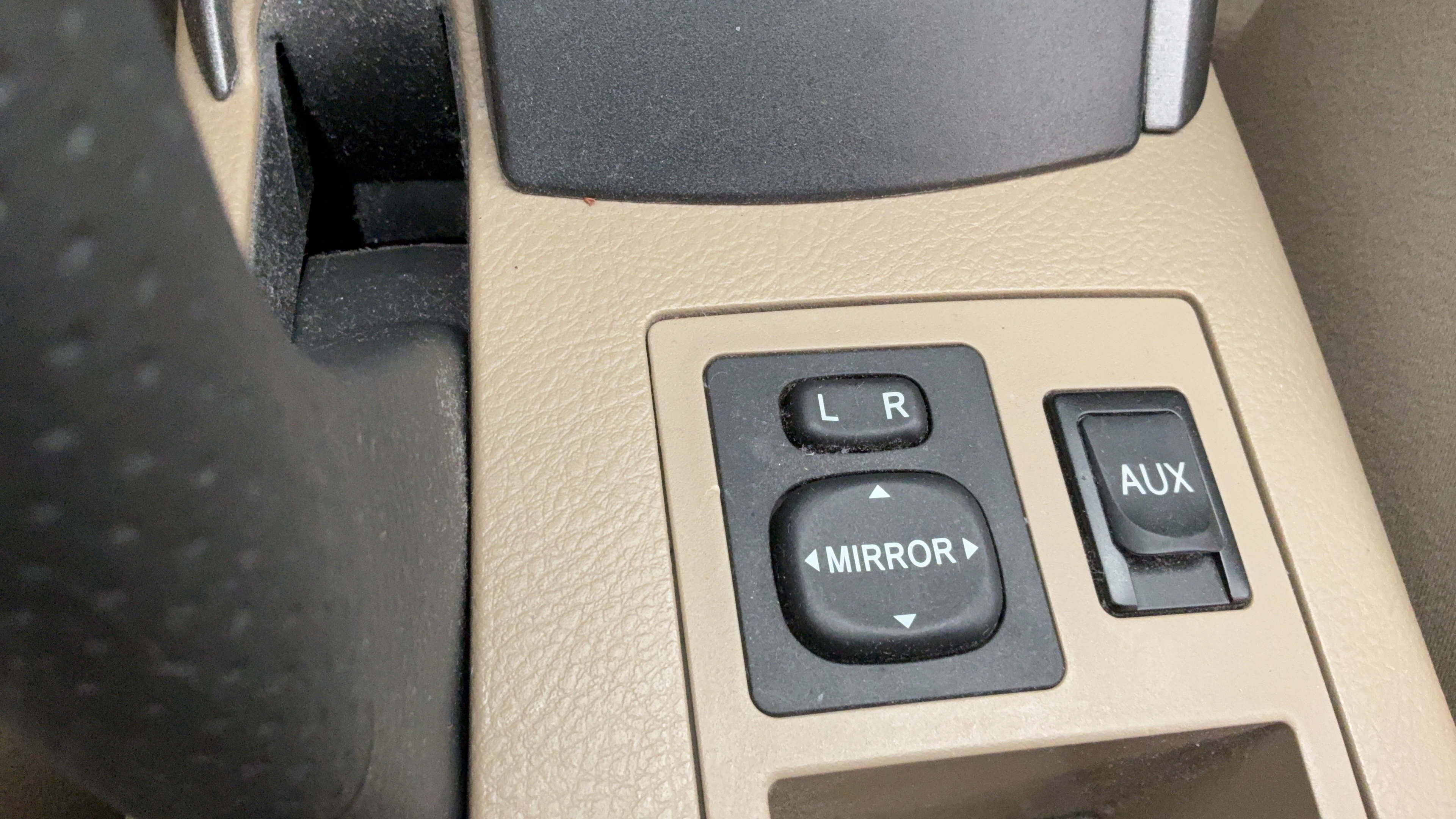 Used 2011 Toyota RAV4 4WD w/ Base L4 Extra Value Pkg image 19