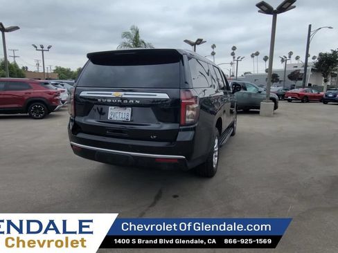 Certified 2024 Chevrolet Suburban LT AWD/4WD image 7