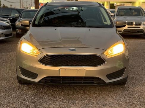 Used 2015 Ford Focus SE image 4
