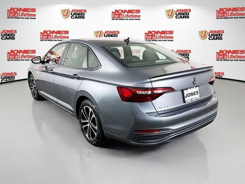 Used 2023 Volkswagen Jetta Sport image 2