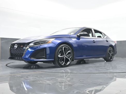 Used 2024 Nissan Altima 2.5 SR image 54