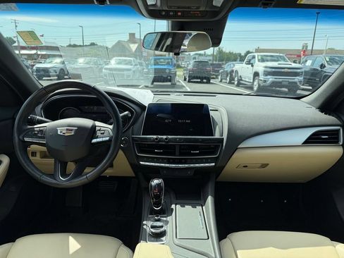 Used 2021 Cadillac CT5 Luxury w/ Cold Weather Package RWD image 15