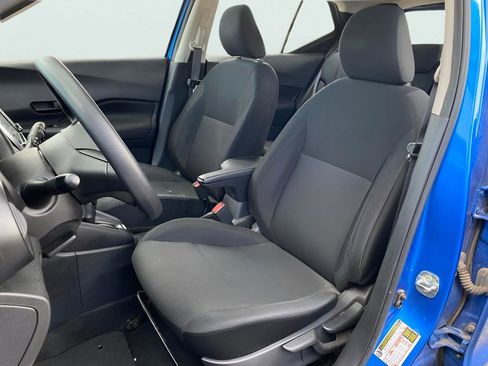 Used 2023 Nissan Kicks S FWD image 13