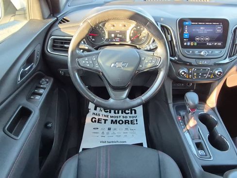 Used 2022 Chevrolet Equinox RS w/ Infotainment Package image 9