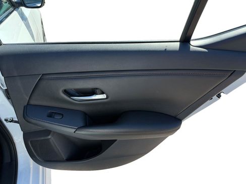 Used 2023 Nissan Sentra SR w/ SR Premium Package FWD image 24