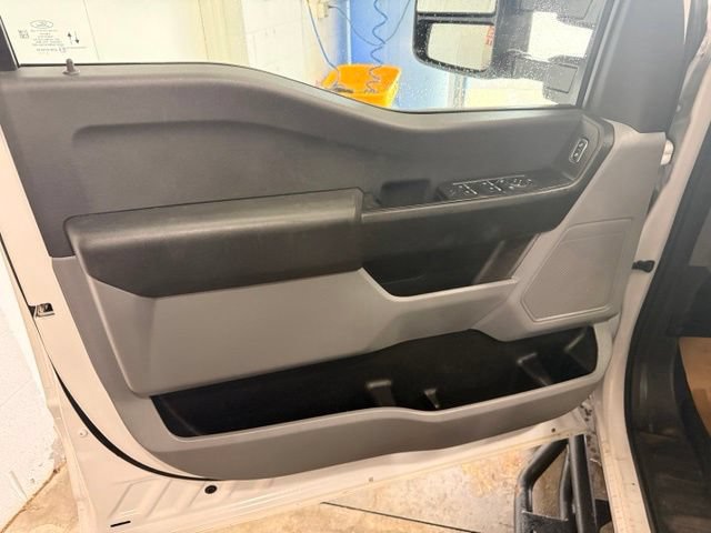 Used 2023 Ford F250 XL w/ XL Chrome Package RWD image 11