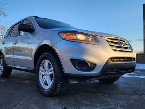 Used 2010 Hyundai Santa Fe GLS image 1