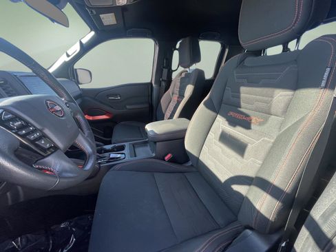 Used 2023 Nissan Frontier PRO-4X w/ Technology Package image 12