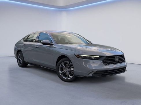 New 2026 Honda Accord EX-L image 2