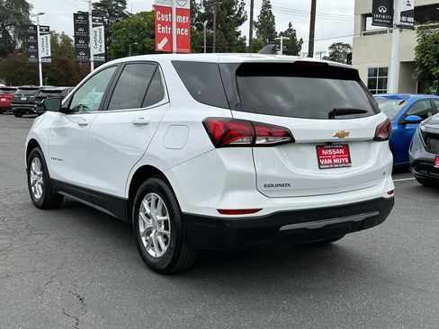 Used 2024 Chevrolet Equinox LT FWD image 4