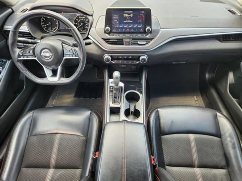 Used 2023 Nissan Altima 2.5 SR FWD image 24