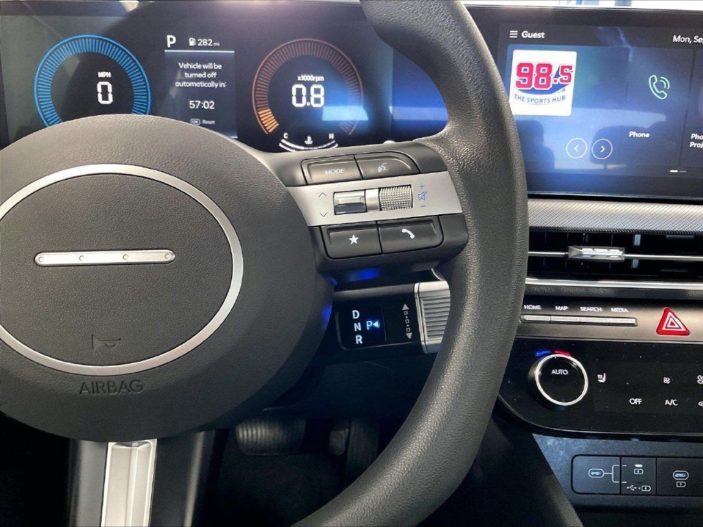 Used 2025 Hyundai Sonata SEL FWD image 23