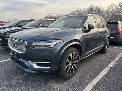 Used 2023 Volvo XC90 B6 Plus w/ Protection Package image 3