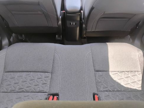 Used 2025 Nissan Kicks SV w/ SV Premium Package FWD image 18
