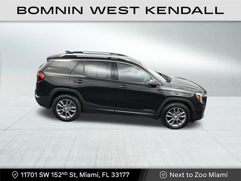 Used 2022 GMC Terrain SLT w/ Tech Package image 18