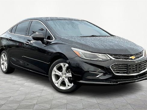 Used 2017 Chevrolet Cruze Premier image 1