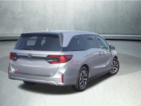 Used 2025 Honda Odyssey EX-L image 16