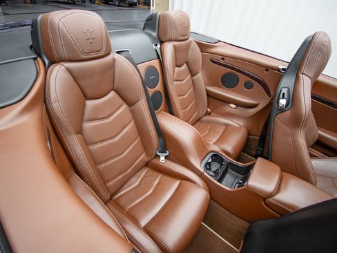 Used 2018 Maserati GranTurismo MC RWD image 22
