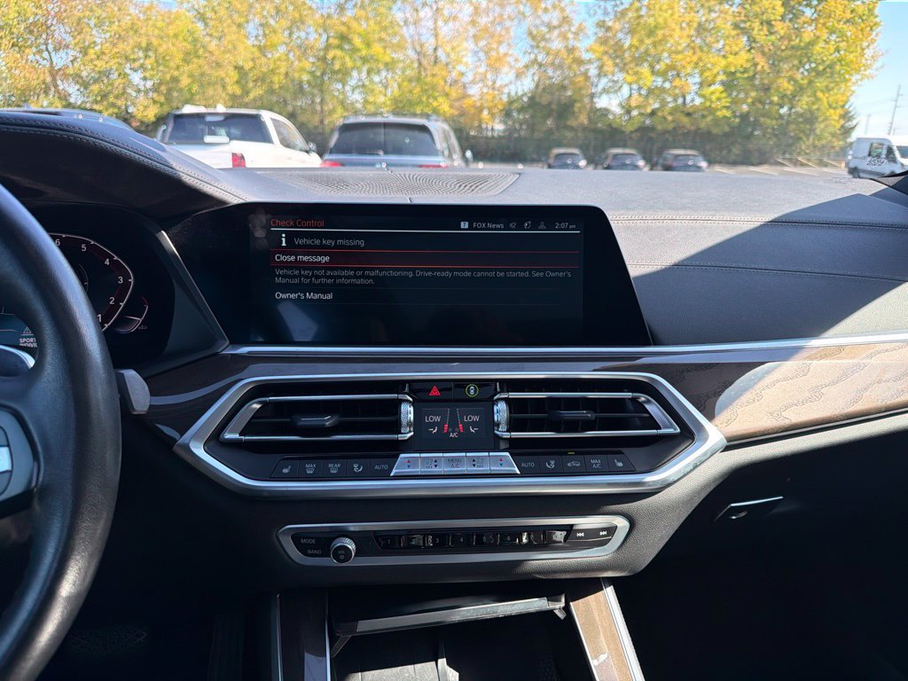 Used 2022 BMW X5 xDrive40i w/ Premium Package AWD/4WD image 15