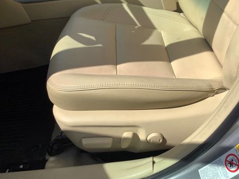 Used 2017 Toyota Camry XLE FWD image 35