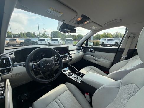 Used 2024 Kia Sorento SX Prestige AWD/4WD image 11