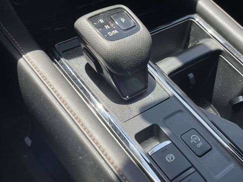 Used 2024 Nissan Pathfinder Rock Creek AWD/4WD image 35