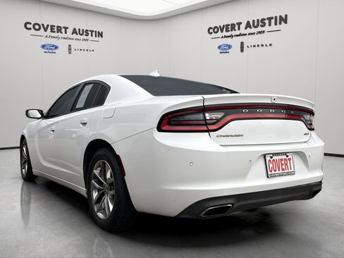 Used 2015 Dodge Charger SXT w/ Plus Group image 3