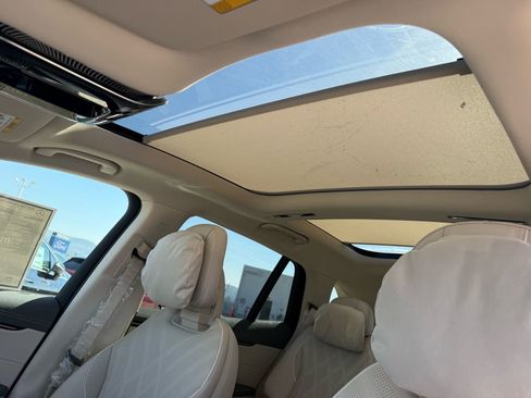 New 2026 Mercedes-Benz EQS 550 4MATIC SUV image 17