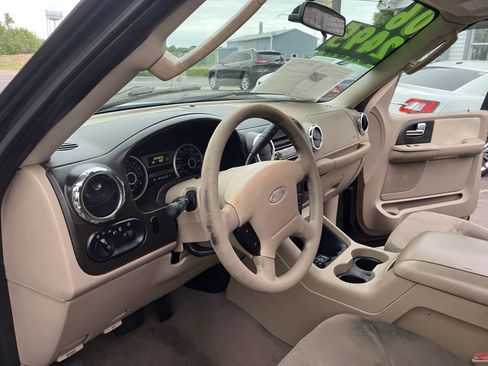 Used 2006 Ford Expedition XLT AWD/4WD image 21