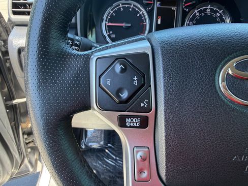 Used 2023 Toyota 4Runner Limited AWD/4WD image 15