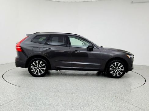 Certified 2025 Volvo XC60 B5 Plus image 4