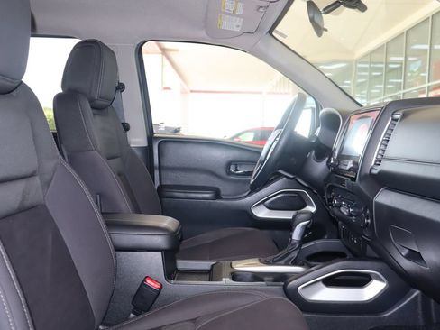 Used 2023 Nissan Frontier SV AWD/4WD image 39