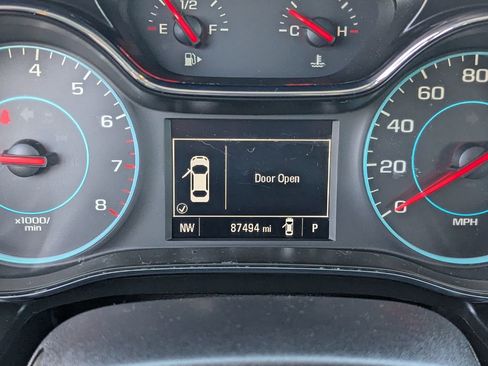 Used 2018 Chevrolet Cruze LT FWD image 21