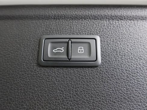 Used 2023 Audi Q5 2.0T Premium Plus w/ Premium Plus Package image 16