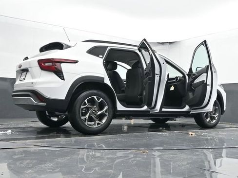 New 2026 Chevrolet Trax LT w/ Driver Confidence Package image 72