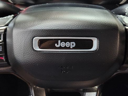 Used 2022 Jeep Grand Cherokee L Laredo RWD image 49