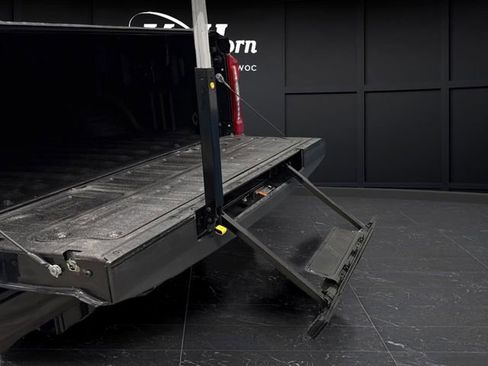 Used 2023 Ford F250 Lariat w/ Lariat Ultimate Package image 17