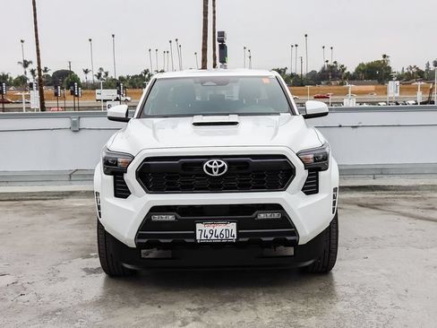 Used 2025 Toyota Tacoma TRD Sport RWD image 3