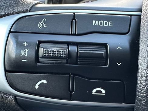 Used 2023 Kia K5 LXS image 20